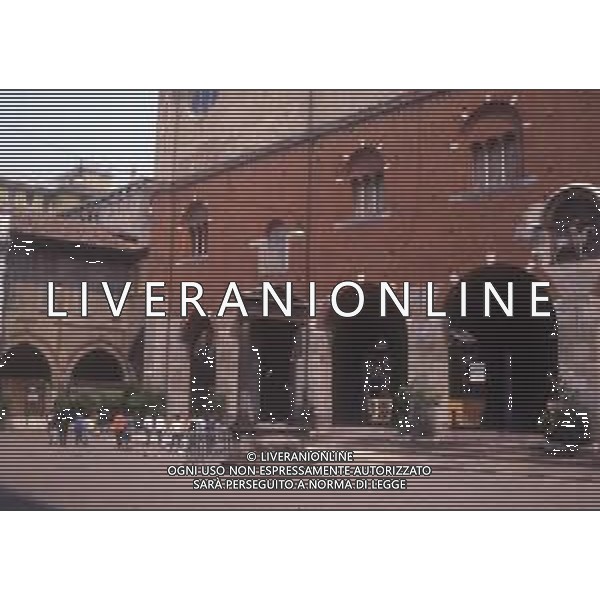MILANO -PIAZZA MERCANTI AG ALDO LIVERANI SAS