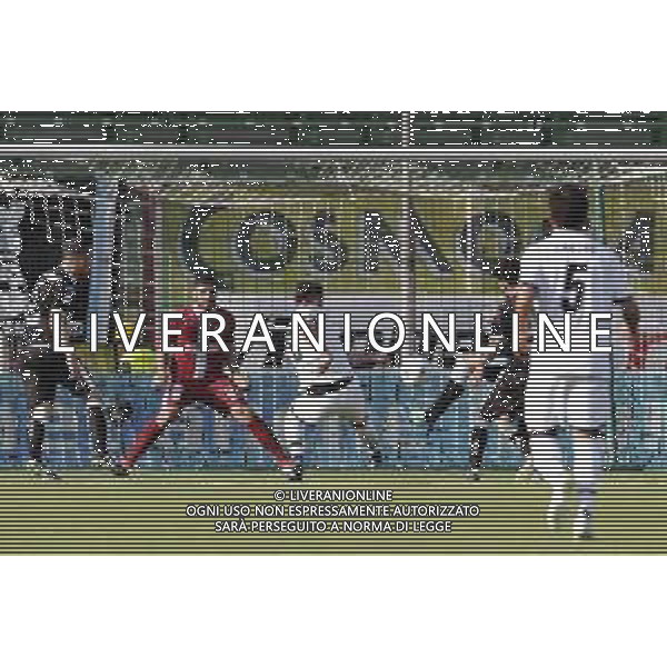 CESENA - VIRTUS ENTELLA serie B ConTe.it 08/04/2018 nella foto: goal SCHIAVONE ANDREA ©Claudio Zamagni/Agenzia Aldo Liverani goal SCHIAVONE ANDREA during Serie B conTe.it match between Cesena and Virtus Entella at Stadio Orogel Dino Manuzzi on April 08, 2018 in Cesena, Italy. photo credit by Claudio Zamagni/Aldo Liverani Photo Agency
