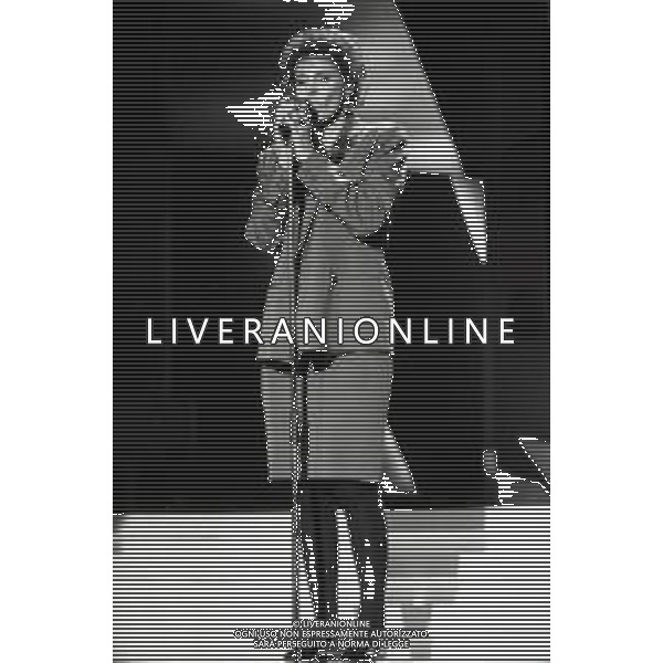 RETROSPETTIVA ORNELLA VANONI CANTANTE A SANREMO 1989 NELLA FOTO ORNELLA VANONI AG ALDO LIVERANI SAS