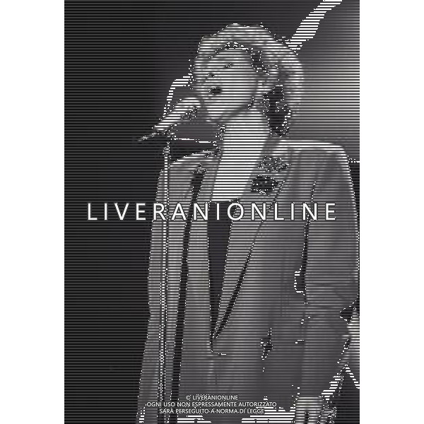 RETROSPETTIVA ORNELLA VANONI CANTANTE A SANREMO 1989 NELLA FOTO ORNELLA VANONI AG ALDO LIVERANI SAS