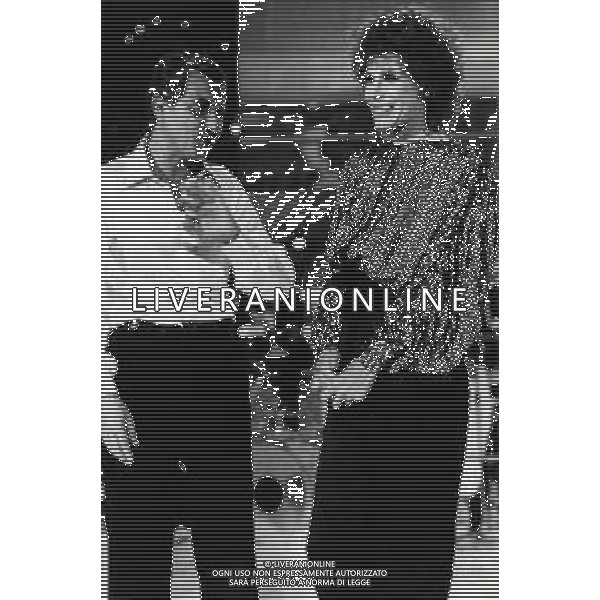 RETROSPETTIVA ORNELLA VANONI CANTANTE NELLA FOTO ORNELLA VANONI CON PINO CARUSO AG ALDO LIVERANI SAS