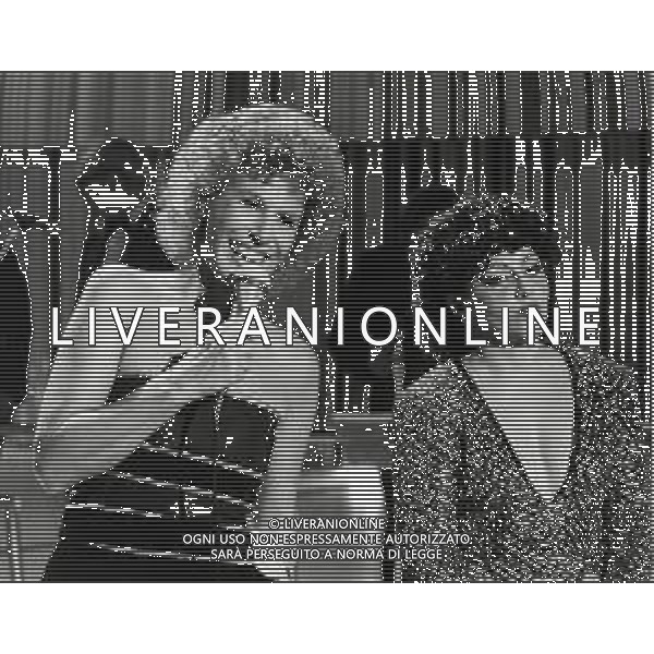 RETROSPETTIVA ORNELLA VANONI CANTANTE NELLA FOTO ORNELLA VANONI CON MARIA CREUZA AG ALDO LIVERANI SAS