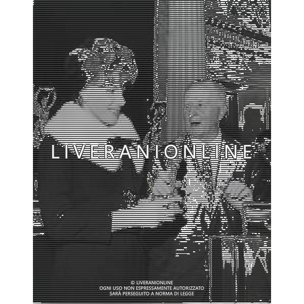 RETROSPETTIVA ORNELLA VANONI CANTANTE NELLA FOTO ORNELLA VANONI AG ALDO LIVERANI SAS