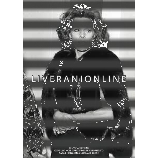 RETROSPETTIVA ORNELLA VANONI CANTANTE NELLA FOTO ORNELLA VANONI AG ALDO LIVERANI SAS