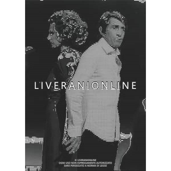 RETROSPETTIVA ORNELLA VANONI CANTANTE NELLA FOTO ORNELLA VANONI CON WALTER CHIARI AG ALDO LIVERANI SAS