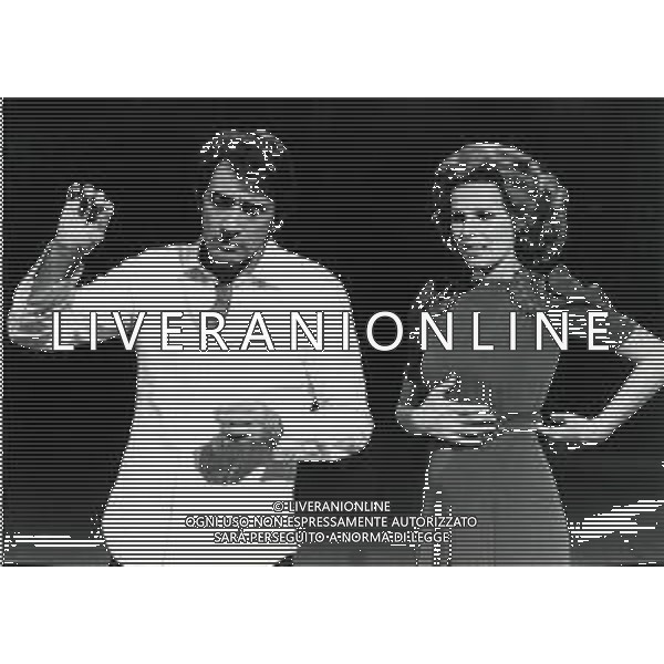 RETROSPETTIVA ORNELLA VANONI CANTANTE NELLA FOTO ORNELLA VANONI CON WALTER CHIARI AG ALDO LIVERANI SAS