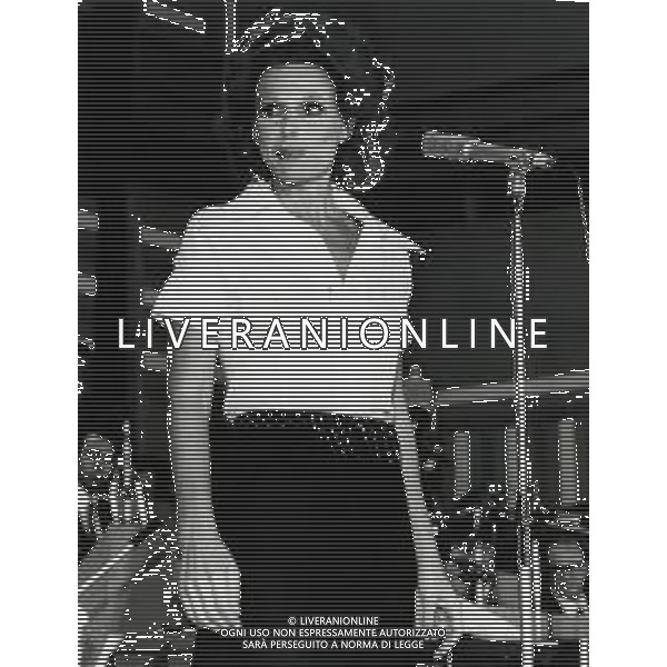 RETROSPETTIVA ORNELLA VANONI CANTANTE NELLA FOTO ORNELLA VANONI AG ALDO LIVERANI SAS