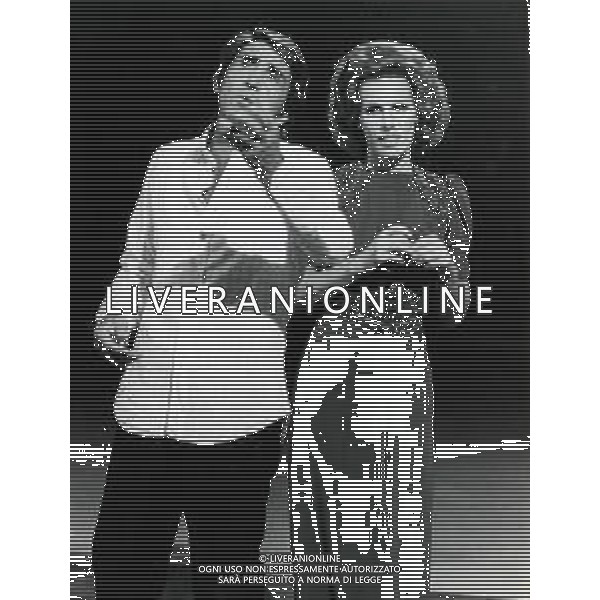 RETROSPETTIVA ORNELLA VANONI CANTANTE NELLA FOTO ORNELLA VANONI CON WALTER CHIARI AG ALDO LIVERANI SAS