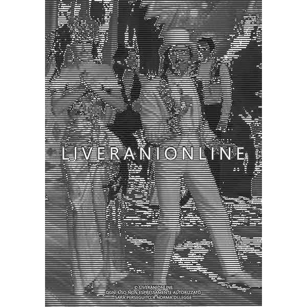 RETROSPETTIVA ORNELLA VANONI CANTANTE NELLA FOTO ORNELLA VANONI CON WALTER CHIARI AG ALDO LIVERANI SAS