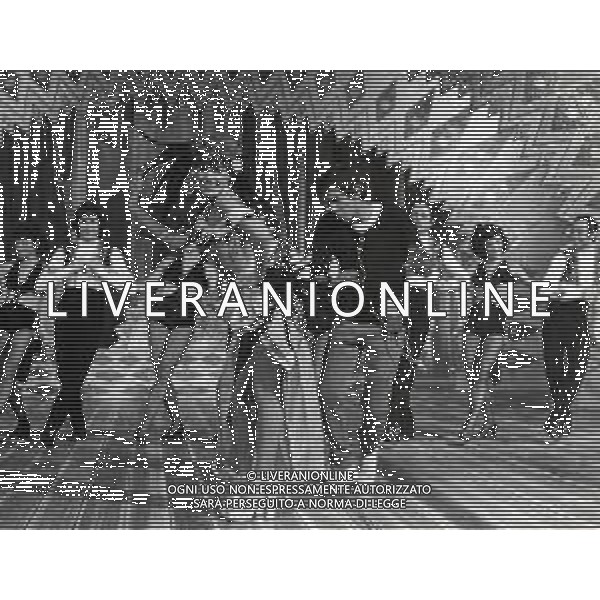 RETROSPETTIVA ORNELLA VANONI CANTANTE NELLA FOTO ORNELLA VANONI CON WALTER CHIARI AG ALDO LIVERANI SAS