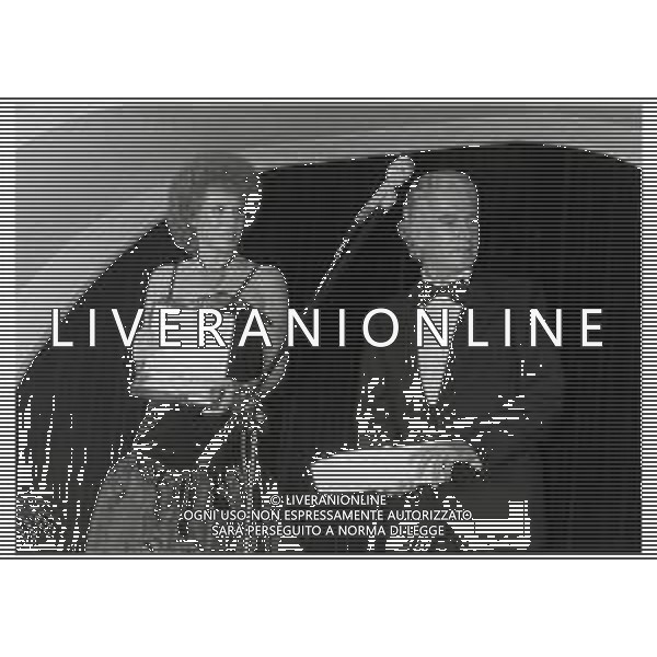 RETROSPETTIVA ORNELLA VANONI CANTANTE NELLA FOTO ORNELLA VANONI CON Giorgio Strehler AG ALDO LIVERANI SAS