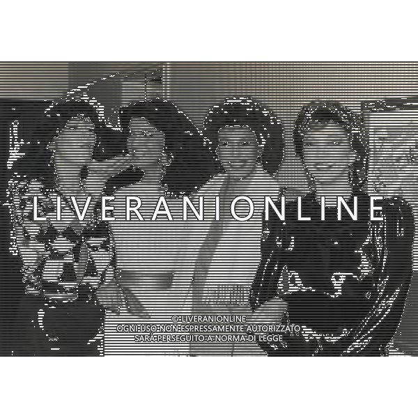 RETROSPETTIVA ORNELLA VANONI CANTANTE NELLA FOTO CATERINA CASELLI STELLA PENDE ORNELLA VANONI E MARIANGELA MELATO AG ALDO LIVERANI SAS
