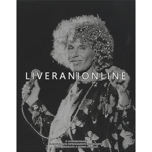 RETROSPETTIVA ORNELLA VANONI CANTANTE NELLA FOTO ORNELLA VANONI AG ALDO LIVERANI SAS