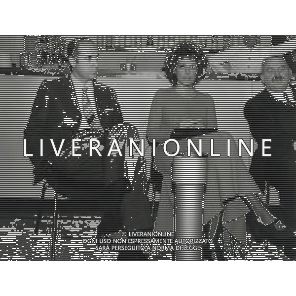 RETROSPETTIVA ORNELLA VANONI CANTANTE NELLA FOTO ORNELLA VANONI AG ALDO LIVERANI SAS