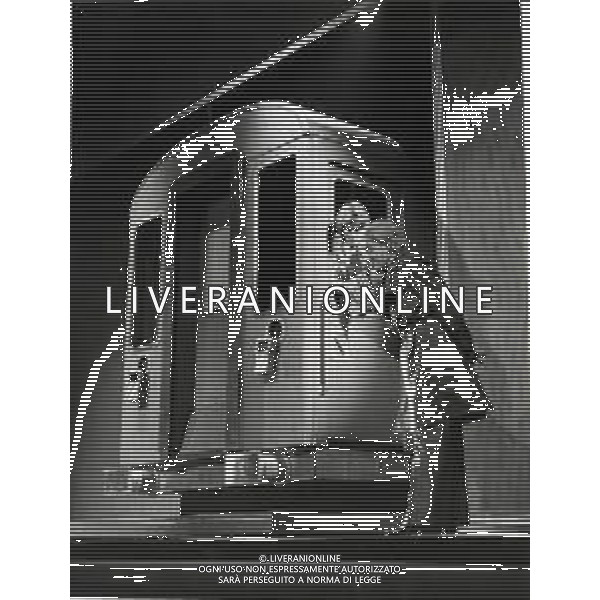 RETROSPETTIVA ORNELLA VANONI CANTANTE NELLA FOTO ORNELLA VANONI CON GIANRICO TEDESCHI AG ALDO LIVERANI SAS