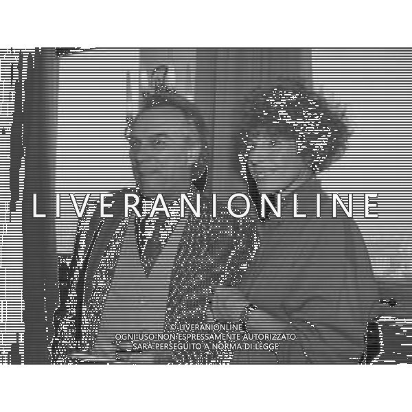 RETROSPETTIVA ORNELLA VANONI CANTANTE NELLA FOTO ORNELLA VANONI CON GIORGIO ALBERTAZZI AG ALDO LIVERANI SAS