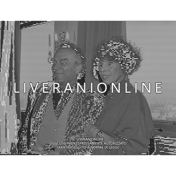 RETROSPETTIVA ORNELLA VANONI CANTANTE NELLA FOTO ORNELLA VANONI CON GIORGIO ALBERTAZZI AG ALDO LIVERANI SAS