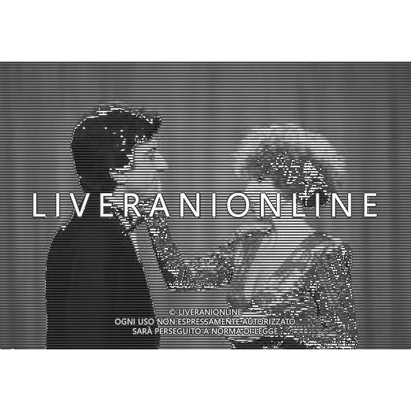 RETROSPETTIVA ORNELLA VANONI CANTANTE NELLA FOTO ORNELLA VANONI CON GIGI PROIETTI AG ALDO LIVERANI SAS