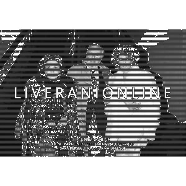 RETROSPETTIVA ORNELLA VANONI CANTANTE NELLA FOTO ORNELLA VANONI CON ANNA PROCLEMER AG ALDO LIVERANI SAS