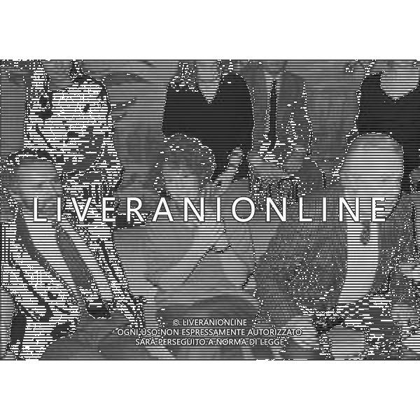 RETROSPETTIVA ORNELLA VANONI CANTANTE 1985 NELLA FOTO ORNELLA VANONI CON GIANNI VERSACE AG ALDO LIVERANI SAS