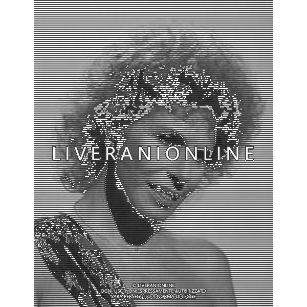 RETROSPETTIVA ORNELLA VANONI CANTANTE NELLA FOTO ORNELLA VANONI AG ALDO LIVERANI SAS