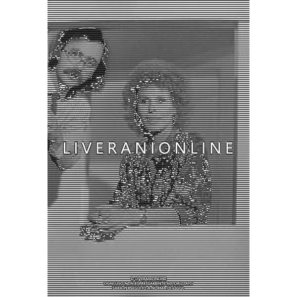 RETROSPETTIVA ORNELLA VANONI CANTANTE NELLA FOTO ORNELLA VANONI CON MAURIZIO NICHETTI AG ALDO LIVERANI SAS