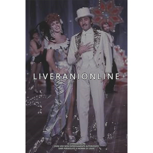 RETROSPETTIVA ORNELLA VANONI CANTANTE NELLA FOTO ORNELLA VANONI CON WALTER CHIARI AG ALDO LIVERANI SAS