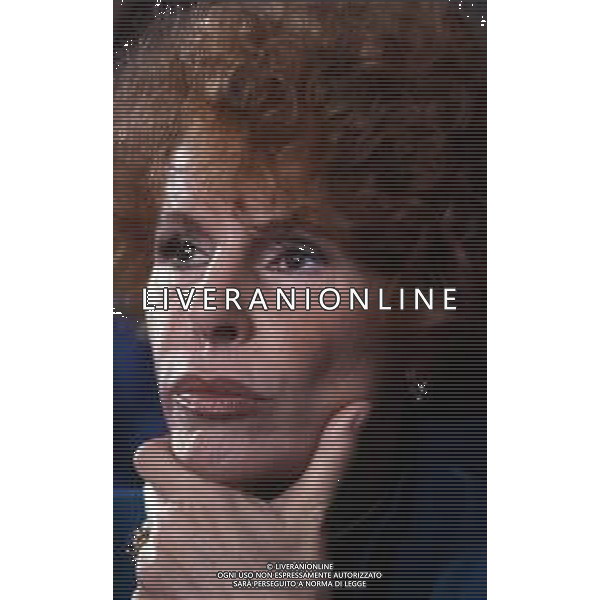 RETROSPETTIVA ORNELLA VANONI CANTANTE NELLA FOTO ORNELLA VANONI AG ALDO LIVERANI SAS