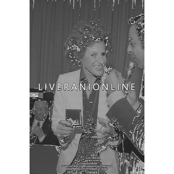 RETROSPETTIVA ORNELLA VANONI CANTANTE NELLA FOTO ORNELLA VANONI A SALSOMAGGIORE 1973 AG ALDO LIVERANI SAS