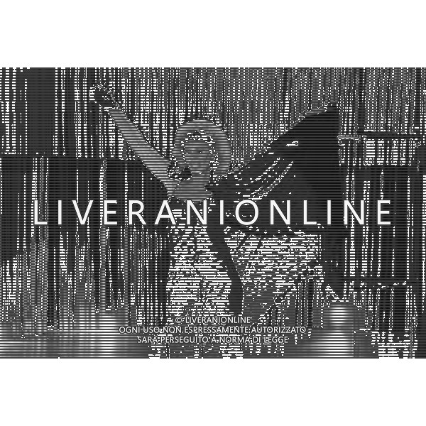 RETROSPETTIVA ORNELLA VANONI CANTANTE NELLA FOTO ORNELLA VANONI IN RAI NEL 1981 AG ALDO LIVERANI SAS