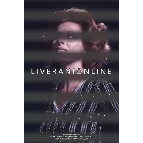 RETROSPETTIVA ORNELLA VANONI CANTANTE NELLA FOTO ORNELLA VANONI AG ALDO LIVERANI SAS