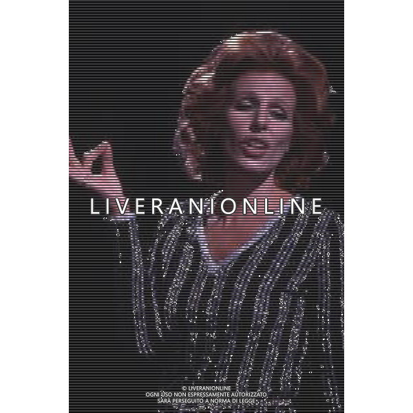 RETROSPETTIVA ORNELLA VANONI CANTANTE NELLA FOTO ORNELLA VANONI AG ALDO LIVERANI SAS