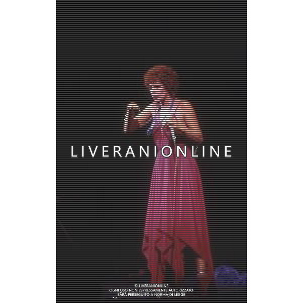 RETROSPETTIVA ORNELLA VANONI CANTANTE NELLA FOTO ORNELLA VANONI AG ALDO LIVERANI SAS