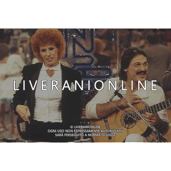 RETROSPETTIVA ORNELLA VANONI CANTANTE NELLA FOTO ORNELLA VANONI CON TOQUINHO AG ALDO LIVERANI SAS