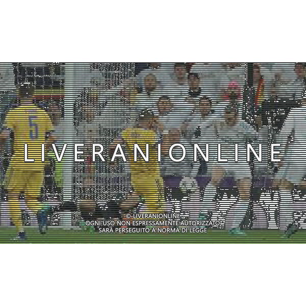 UEFA Champions League 2017/2018 Quarti di Finale Ritorno Madrid - 11.04.2018 Real Madrid-Juventus Nella Foto: la parata di gianluigi buffon sul colpo di tacco di Gareth Bale /Ph.Vitez-Ag. Aldo Liverani