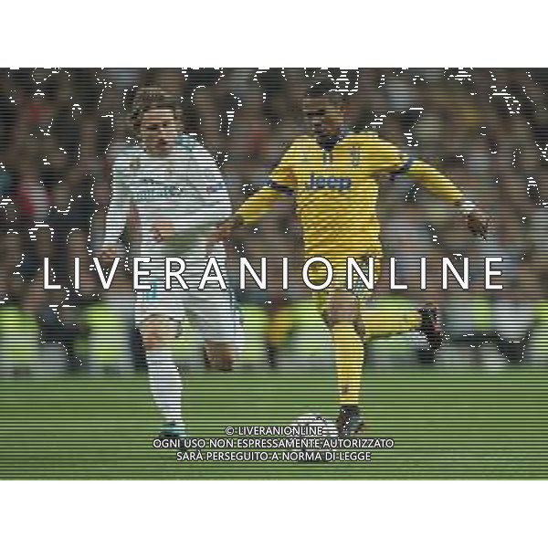 UEFA Champions League 2017/2018 Quarti di Finale Ritorno Madrid - 11.04.2018 Real Madrid-Juventus Nella Foto:douglas costa e Luka Modric /Ph.Vitez-Ag. Aldo Liverani
