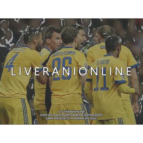 UEFA Champions League 2017/2018 Quarti di Finale Ritorno Madrid - 11.04.2018 Real Madrid-Juventus Nella Foto: le proteste dell\'espulsione di gianluigi buffon con l\'arbitro /Ph.Vitez-Ag. Aldo Liverani