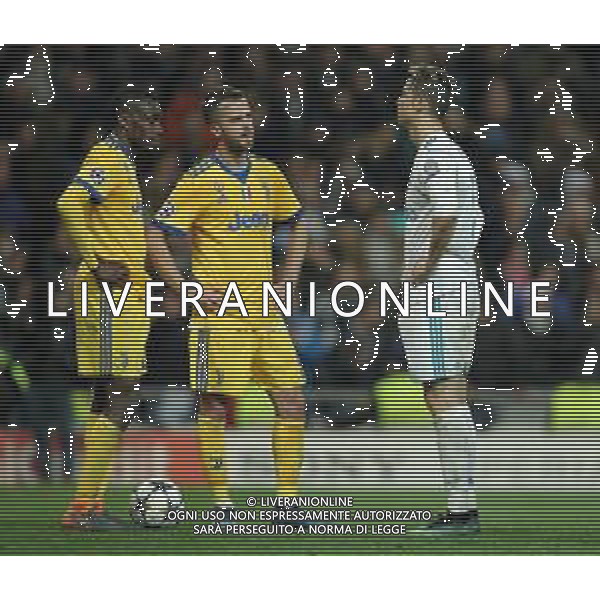 UEFA Champions League 2017/2018 Quarti di Finale Ritorno Madrid - 11.04.2018 Real Madrid-Juventus Nella Foto: cristiano ronaldo, miralem pjanic, blaise matuidi prima di calciare il rigore /Ph.Vitez-Ag. Aldo Liverani