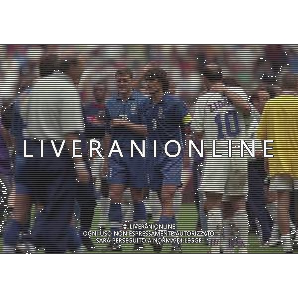 03-07-1998 CAMPIONATO DEL MONDO FRANCIA 98 PARIGI-ITALIA FRANCIA 0-0 AI SUPPLEMENTARI 4-3 NELLA FOTO CHRISTIAN VIERI PIANGE A FINE GARA AG ALDO LIVERANI SAS