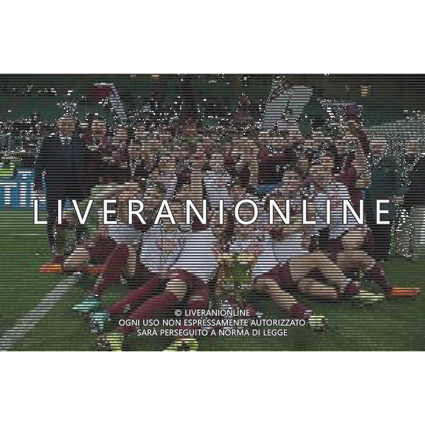 Coppa Italia TIM Cup Primavera 2017/2018 Finale Ritorno Milano - 13.04.2018 Milan-Torino Nella Foto:i giocatori del torino festeggiano con la coppa /Ph.Vitez-Ag. Aldo Liverani