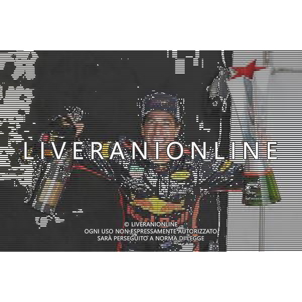 Race winner Daniel Ricciardo (AUS) Red Bull Racing celebrates on the podium. 15.04.2018. Formula 1 World Championship, Rd 3, Chinese Grand Prix, Shanghai, China, Race Day. / AGENZIA ALDO LIVERANI SAS - ITALY ONLY EDITORIAL USE ONLY