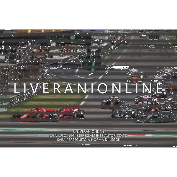 Sebastian Vettel (GER) Ferrari SF71H leads at the start of the race. 15.04.2018. Formula 1 World Championship, Rd 3, Chinese Grand Prix, Shanghai, China, Race Day. / AGENZIA ALDO LIVERANI SAS - ITALY ONLY EDITORIAL USE ONLY