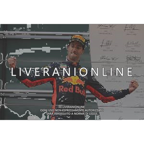 1st place Daniel Ricciardo (AUS) Red Bull Racing RB14. 15.04.2018. Formula 1 World Championship, Rd 3, Chinese Grand Prix, Shanghai, China, Race Day. / AGENZIA ALDO LIVERANI SAS - ITALY ONLY EDITORIAL USE ONLY