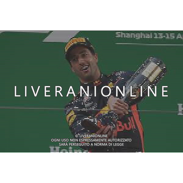 1st place Daniel Ricciardo (AUS) Red Bull Racing RB14. 15.04.2018. Formula 1 World Championship, Rd 3, Chinese Grand Prix, Shanghai, China, Race Day. / AGENZIA ALDO LIVERANI SAS - ITALY ONLY EDITORIAL USE ONLY