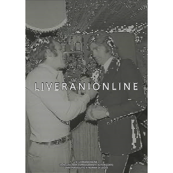 RETROSPETTIVA NINO BENVENUTI PUGILE A MILANO 1974 NELLA FOTO NINO BENVENUTI CON CARMELO BOSSI AG ALDO LIVERANI SAS