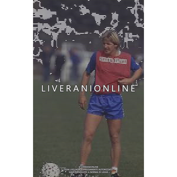 RETROSPETTIVA BERNARD SCHUSTER CALCIATORE NELLA FOTO BERNARD SCHUSTER IN ALLENAMENTO AG ALDO LIVERANI SAS