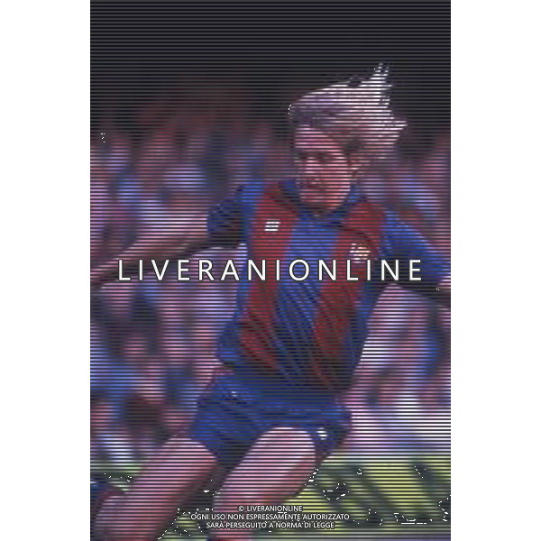 RETROSPETTIVA BERNARD SCHUSTER CALCIATORE NELLA FOTO BERNARD SCHUSTER CON LA MAGLIA DEL BARCELLONA AG ALDO LIVERANI SAS