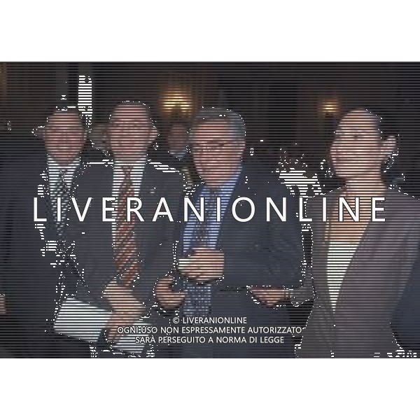 07-12-1996 MILANO CONSEGNA DELL \'ONOREFICENZA DELL\'AMBROGINO D\'ORO AL DIRETTORE DELLA GAZZETTA DELLO SPORT CANDIDO CANNAVO\' NELLA FOTO GIORGIO SQUINZI CON CANDIDO CANNAVO\' E LA MOGLIE AG ALDO LIVERANI SAS