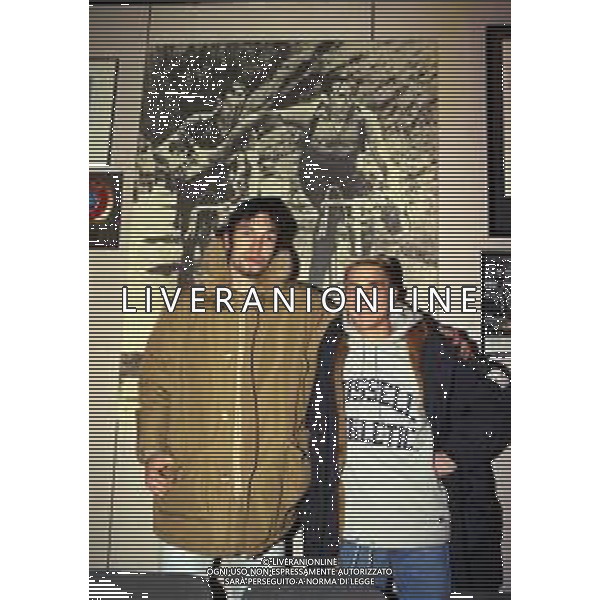 26-01-1998 MILANO REDAZIONE DELLA GAZZETTA DELLO SPORT VISITA DI ANDREA MENEGHIN E GIANMARCO POZZECCO NELLA FOTO ANDREA MENEGHIN E GIANMARCO POZZECCO AG ALDO LIVERANI SAS