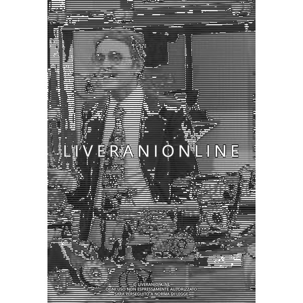 PORTOBELLO, programma televisivo di Enzo Tortora, in onda in diretta sulla Rete 2 con il sottotitolo \'mercatino del venerdi\' 1983 - RETROSPETTIVA ©ARCHIVIO / AGENZIA ALDO LIVERANI SAS